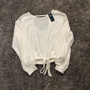 Hollister women’s long sleeve; NWT size small
